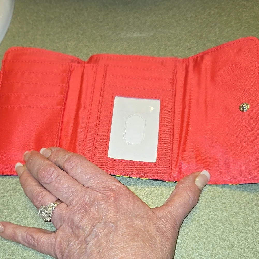 NWOT Vera Bradley Colorful Quilted Women's Wallet - Picture 9 of 13